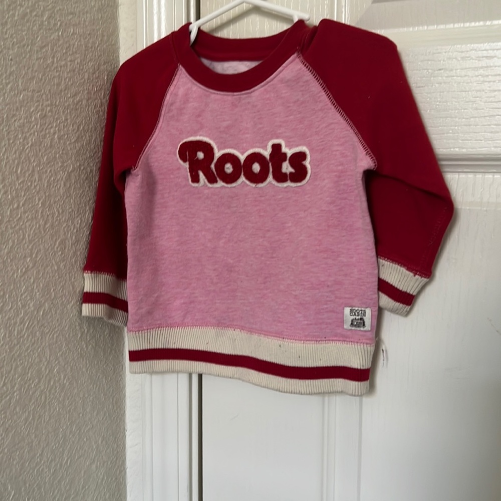 This is a sweatshirt from Roots.